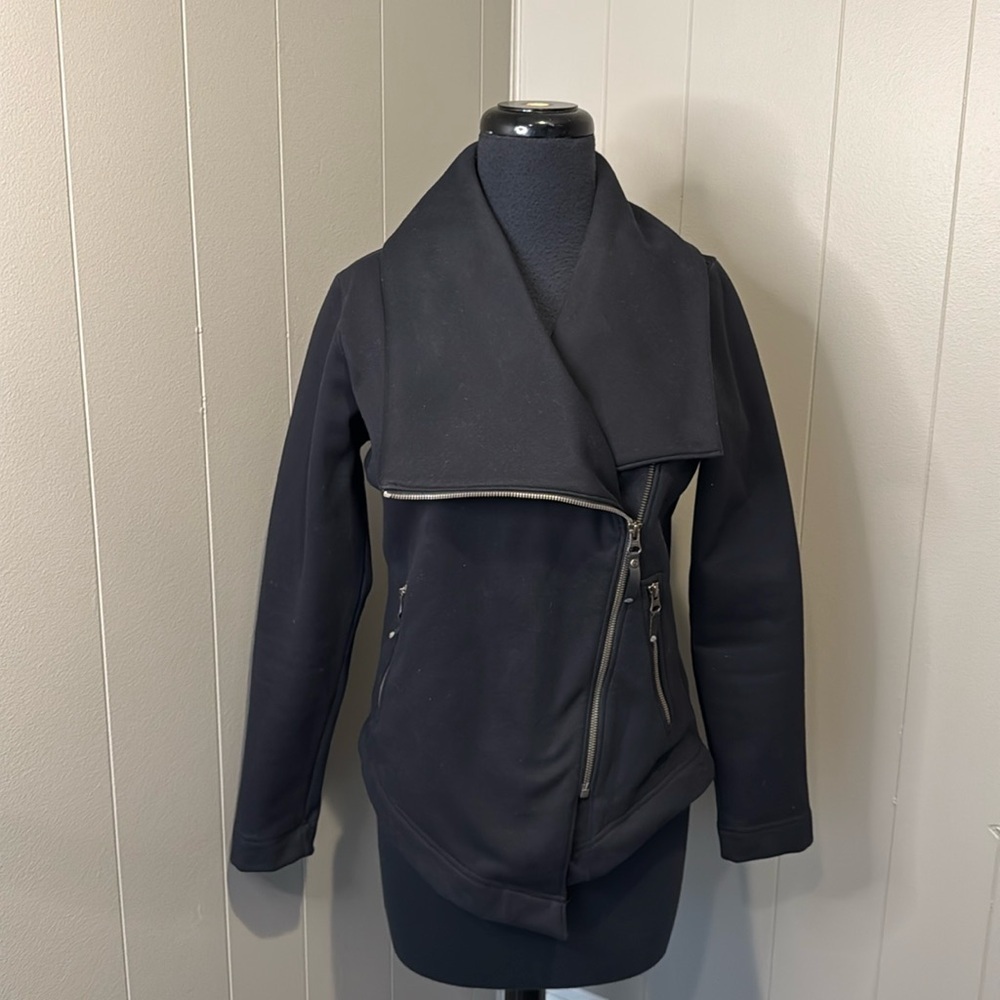 Mountain Hardwear Women’s Small Asymmetrical Jacket Cowl Pockets Outdoor Comfy